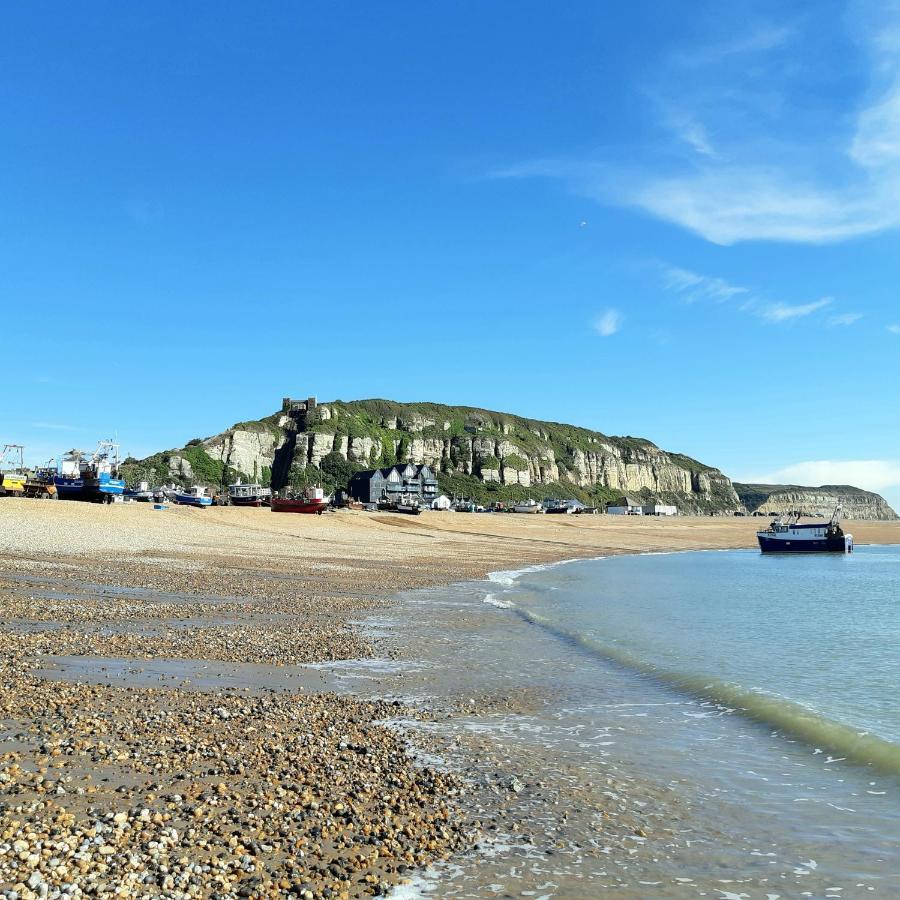 West Hill Retreat Seaview Balcony Chic Loft Studio & Free Parking Hastings Exteriör bild