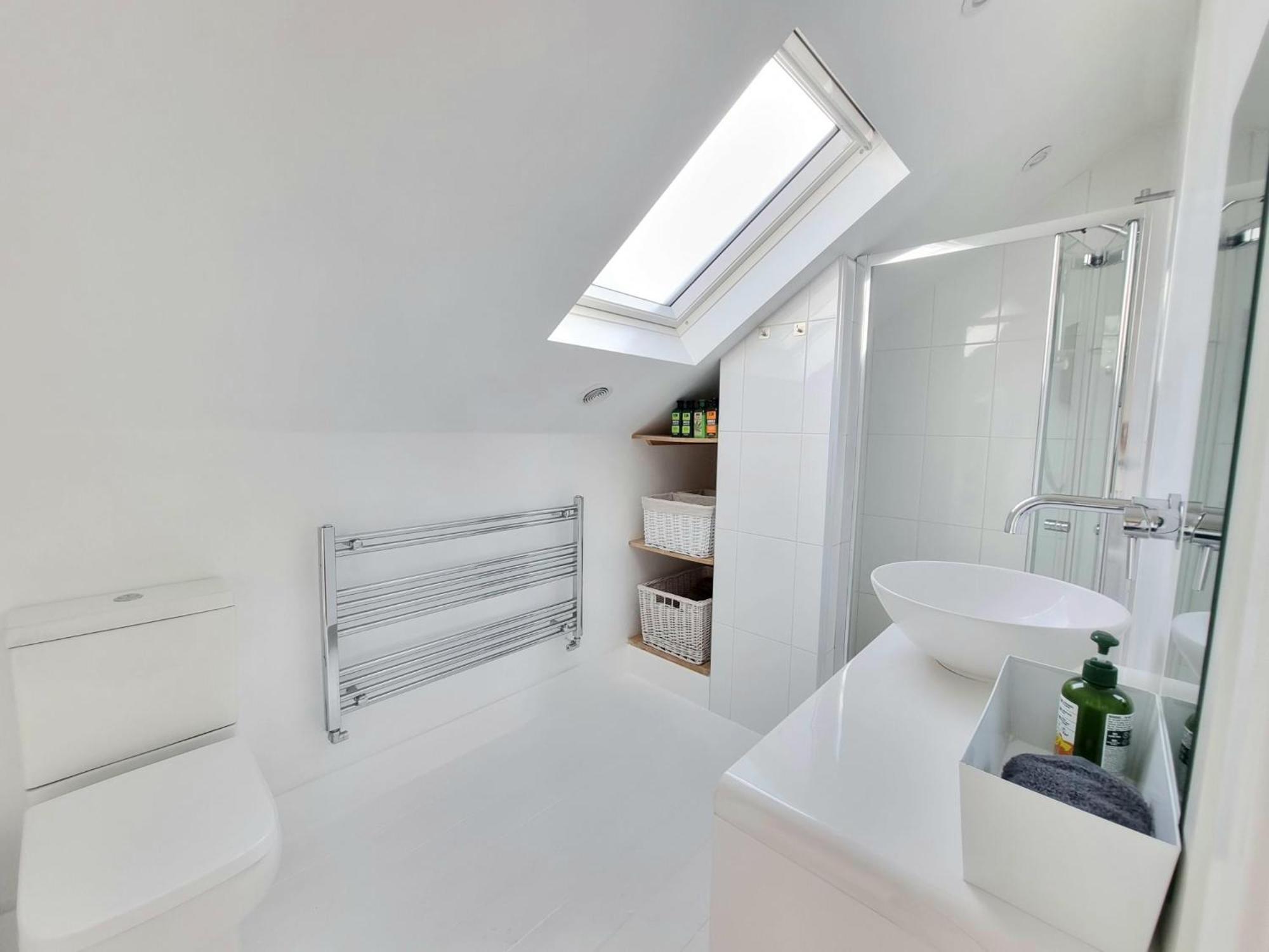 West Hill Retreat Seaview Balcony Chic Loft Studio & Free Parking Hastings Exteriör bild