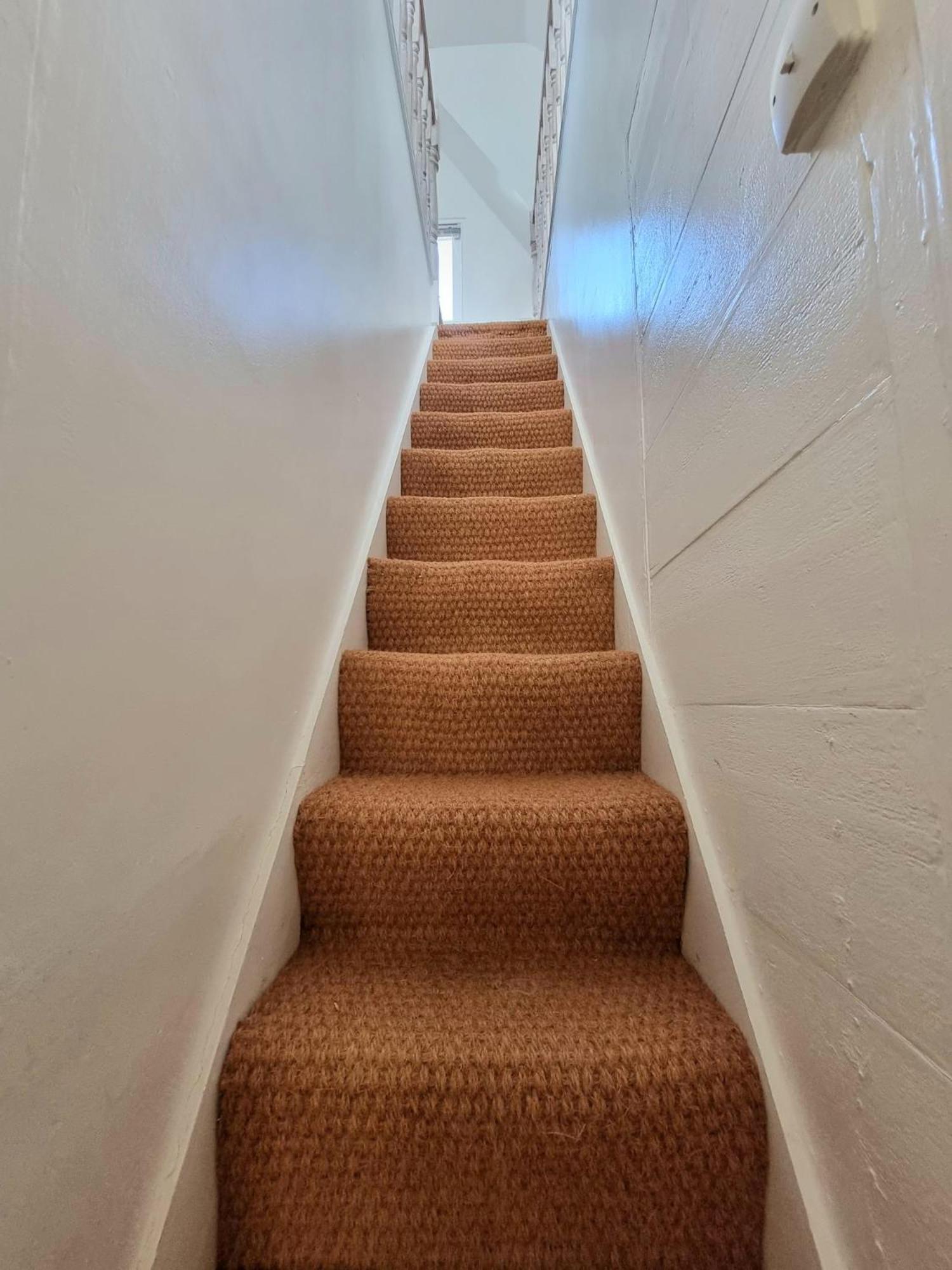 West Hill Retreat Seaview Balcony Chic Loft Studio & Free Parking Hastings Exteriör bild